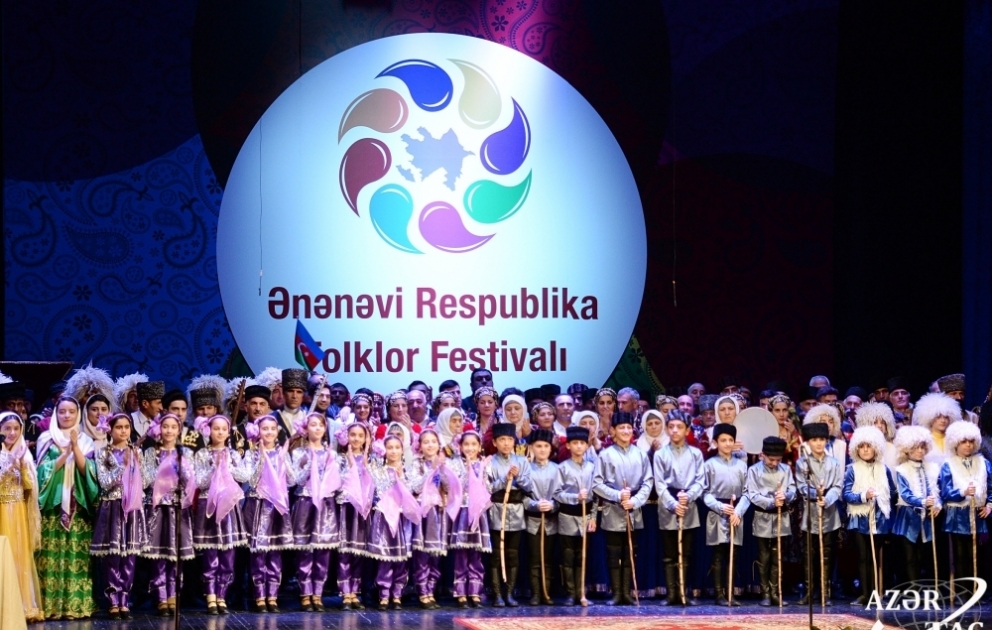 Ənənəvi Respublika Folklor Festivalının bağlanış mərasimi olub