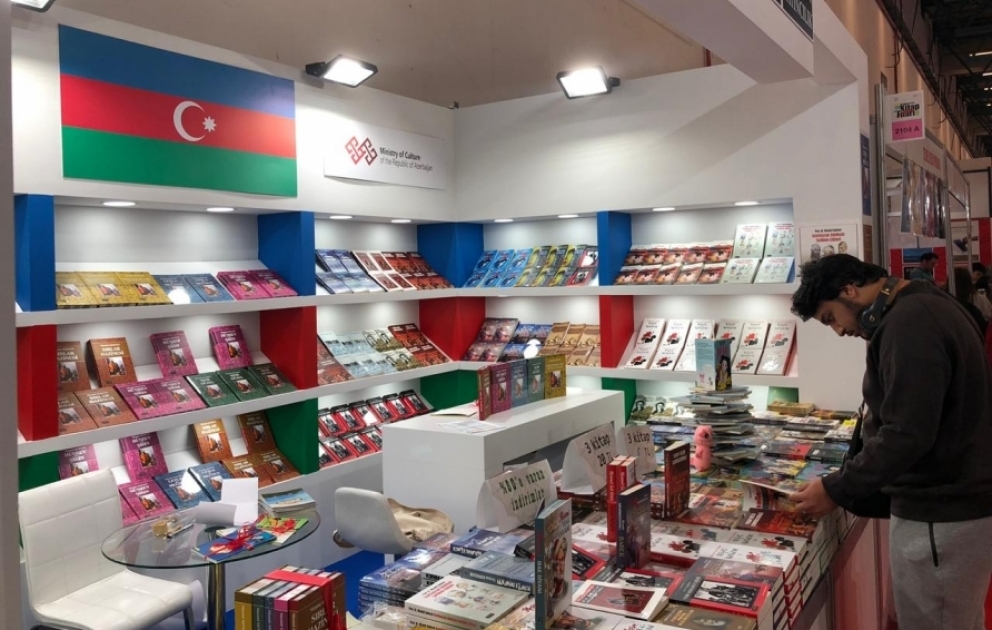 İstanbulda Beynəlxalq Kitab Sərgisi açılıb