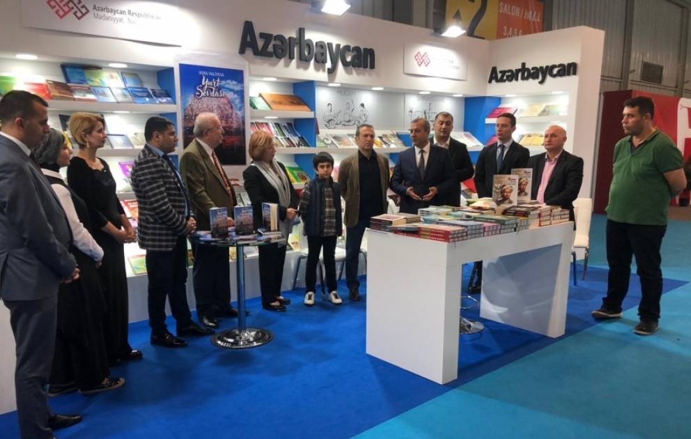 İstanbulda “Yurt sevdası” kitabının təqdimatı olub