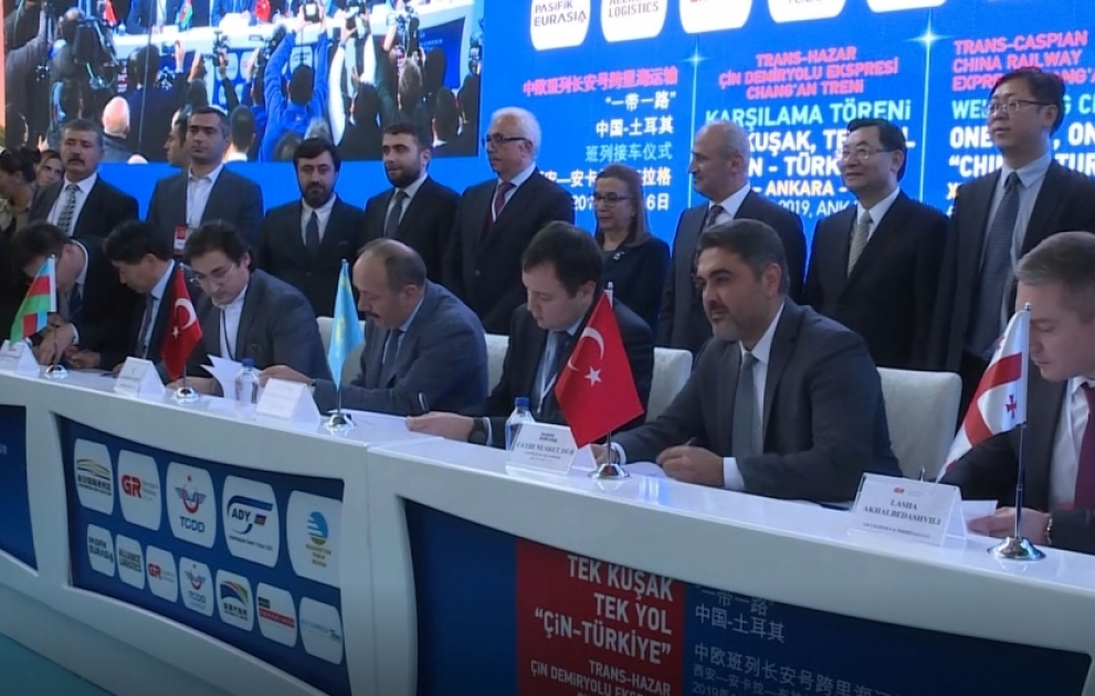 Bakı-Tbilisi-Qars dəmir yolu ilə Avropa istiqamətində hərəkət edən “China Railway Express” blok qatarı Ankaradan yola salınıb