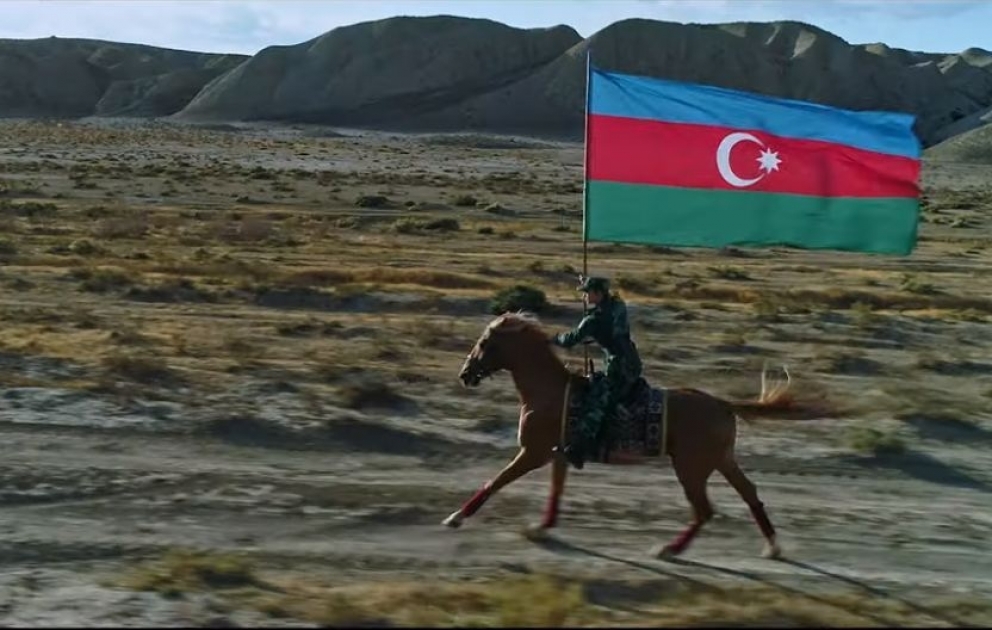 Prezident İlham Əliyevin sosial şəbəkə profillərində Bayraq Gününə həsr olunmuş videoçarx yerləşdirilib