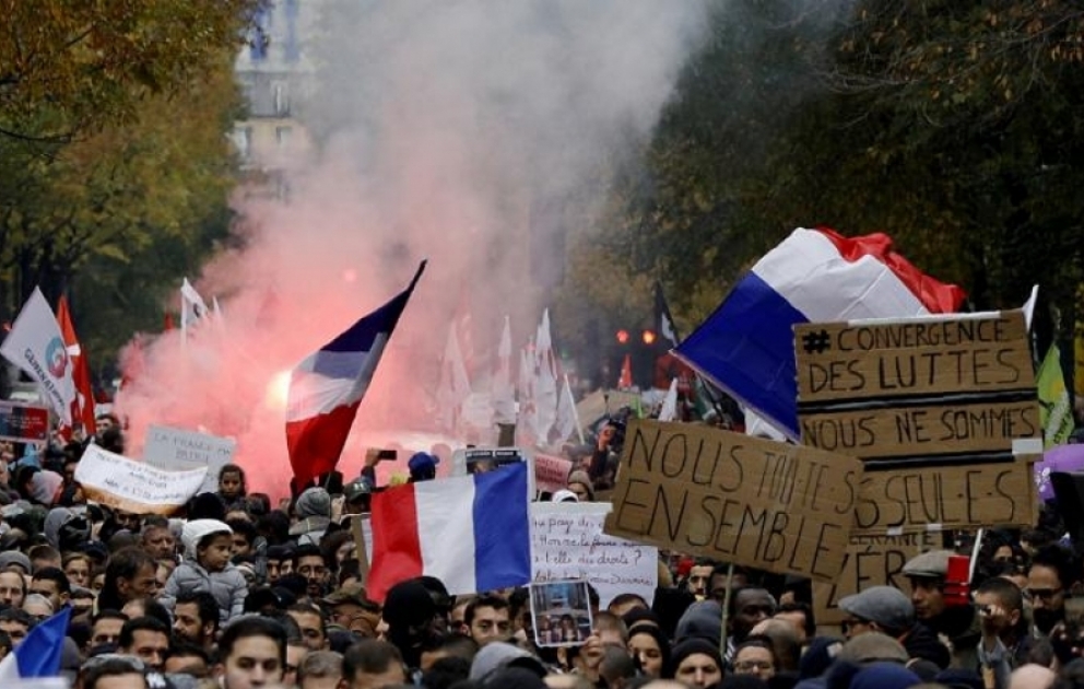 Parisdə islamofobiya əleyhinə yürüş keçirilib
