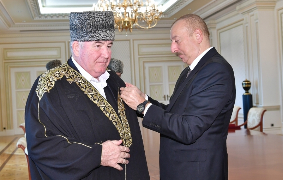 Le président Ilham Aliyev reçoit un groupe de personnalités religieuses des républiques nord-caucasiennes