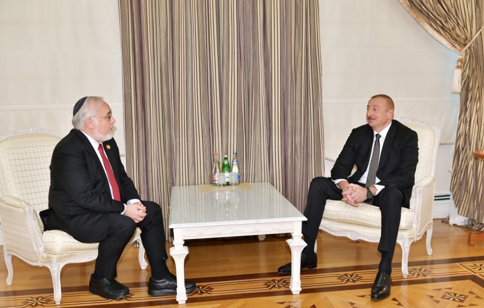 Le président Ilham Aliyev reçoit le fondateur et président du Centre Simon-Wiesenthal et le président du Congrès américain des dirigeants chrétiens