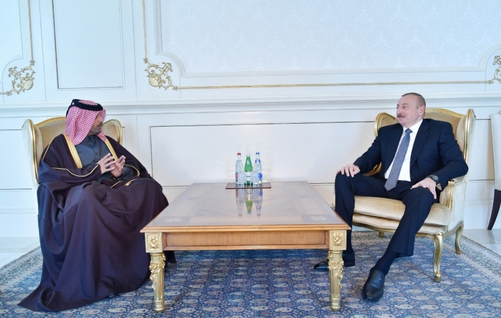 Präsident Ilham Aliyev empfängt neuen Botschafter von Katar