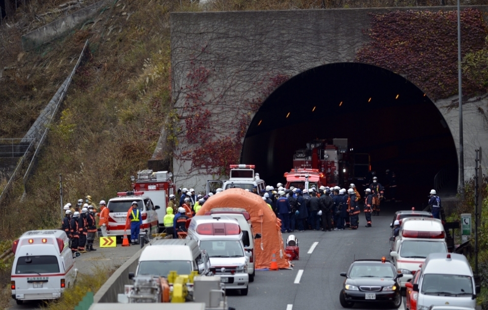 Four killed, eight trapped in tunnel accident in Yunnan