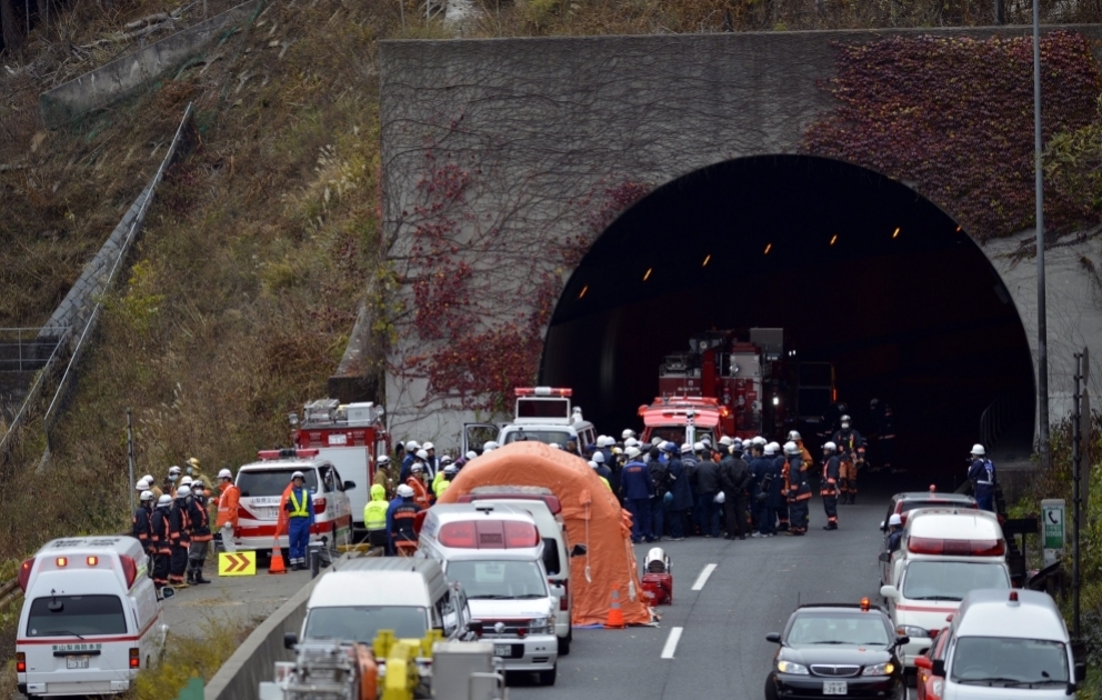 Quatre personnes tuées et huit autres bloquées dans l’effondrement d’un tunnel en Chin