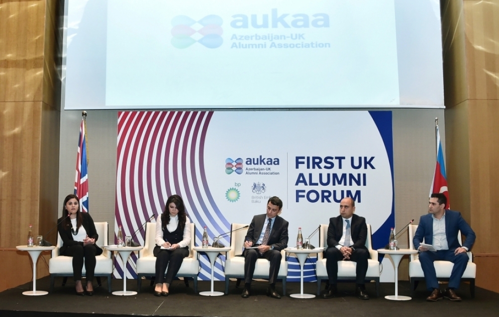 Böyük Britaniyada təhsil almış azərbaycanlı məzunların birinci forumu keçirilib
