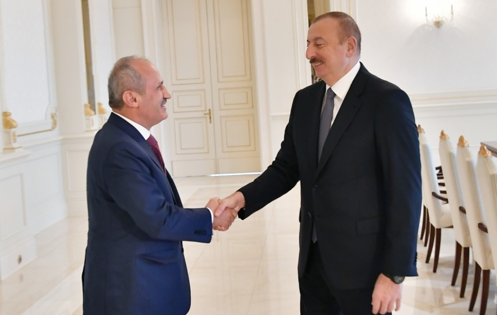 Präsident Ilham Aliyev empfängt türkische Delegation
