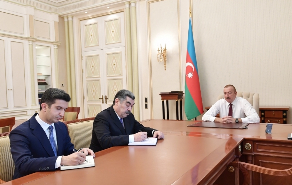 Prezident İlham Əliyev Rüstəm Xəlilovu Hacıqabul Rayon İcra Hakimiyyətinin başçısı, Vüqar Novruzovu Naftalan Şəhər İcra Hakimiyyətinin başçısı vəzifələrinə təyin olunması ilə əlaqədar qəbul edib