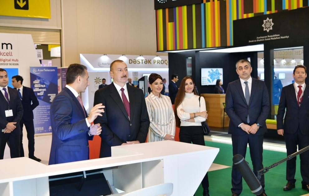 Präsident Ilham Aliyev besucht Fachmesse “Bakutel-2019”