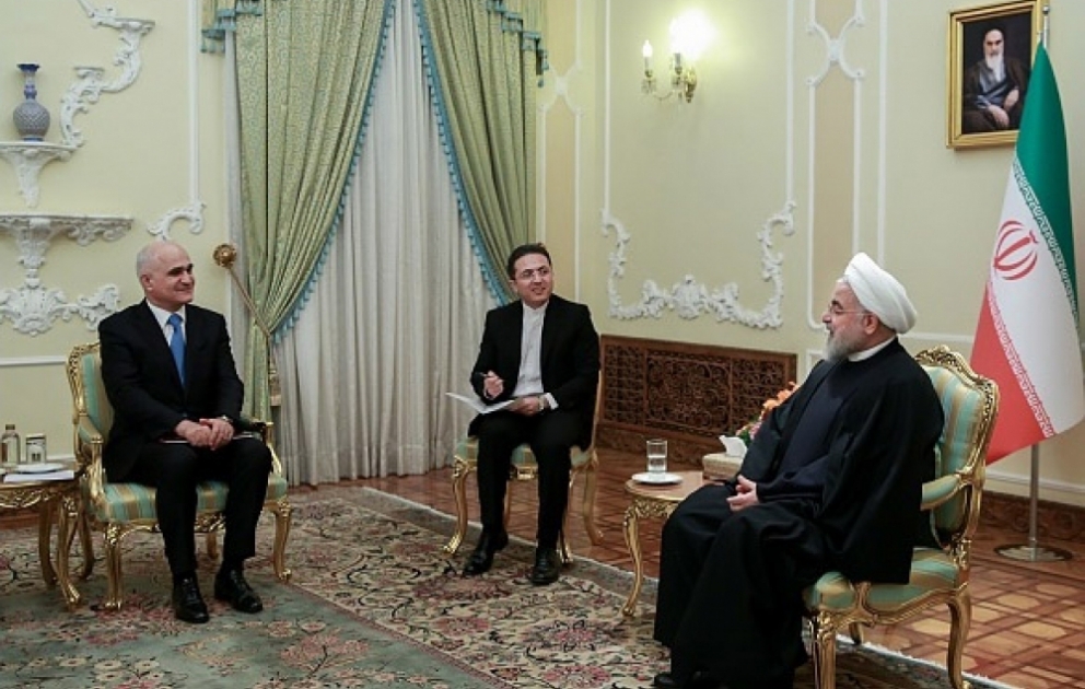 Irans Präsident Hassan Rouhani empfängt aserbaidschanische Delegation