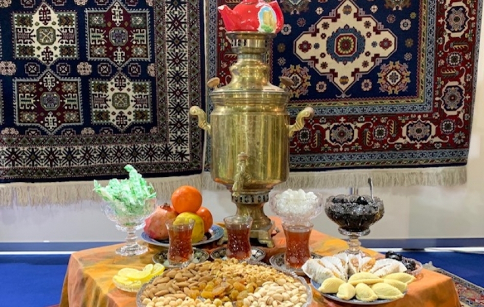 Sofiyada keçirilən beynəlxalq xeyriyyə bazarında Azərbaycan mətbəxi və məhsulları nümayiş olunub