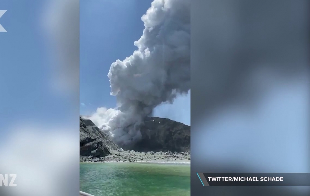Yeni Zelandiyaya məxsus Ağ Adada (White Island) yerləşən vulkan püskürüb