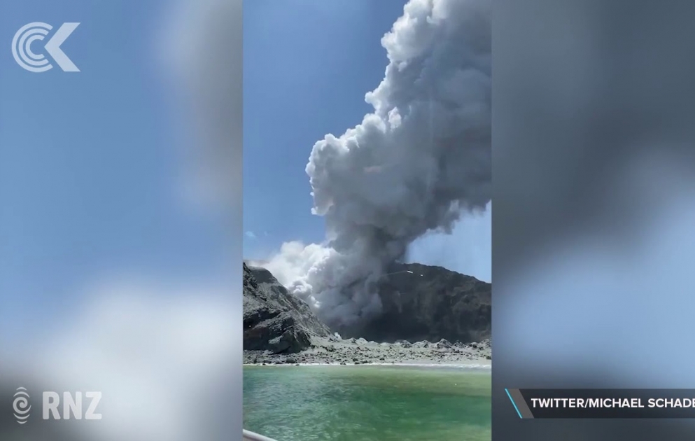 New Zealand volcano: Tourists capture moment of eruption on White Island