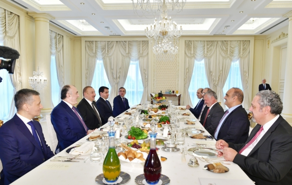 Azərbaycan Prezidenti İlham Əliyev İordaniya Kralı II Abdullah ilə işçi nahar edib