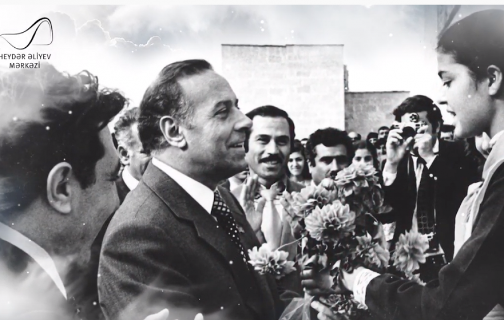 Heydər Əliyev Mərkəzi ümummilli lider Heydər Əliyevin vəfatının ildönümü ilə bağlı videoçarx hazırlayıb
