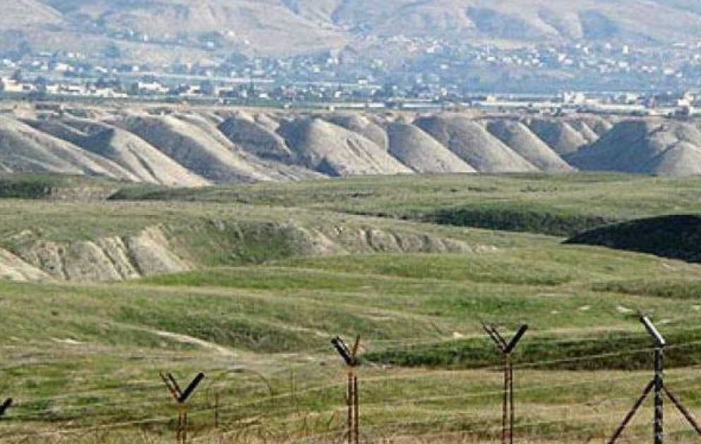 Ermənistan Azərbaycanın döyüş məntəqələrini və kənd sakinlərinin evlərini intensiv atəşə tutub