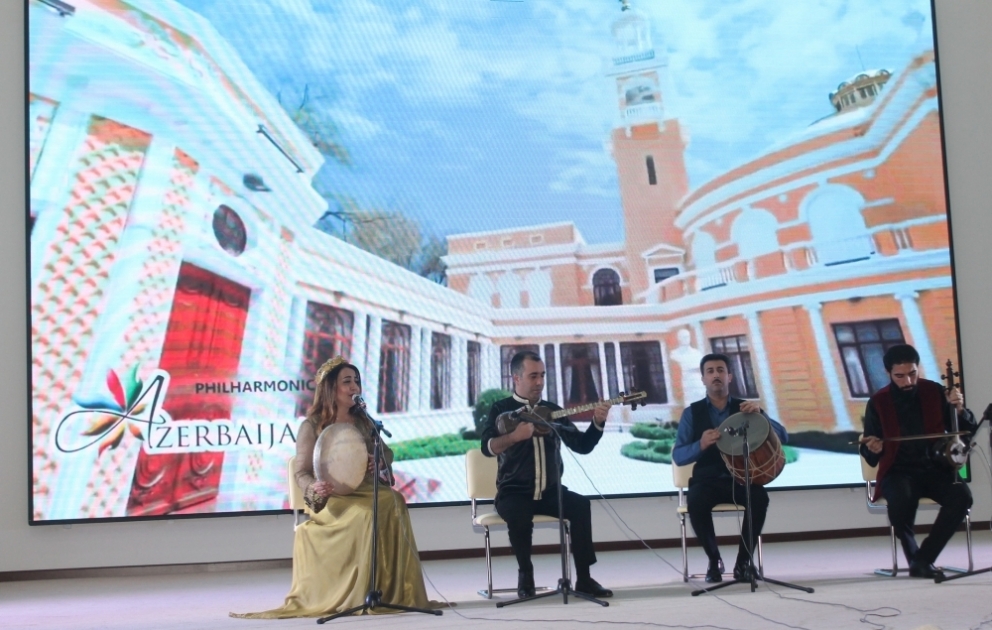 Səmərqənddə “Şərq təranələri” festivalının azərbaycanlı qaliblərinin qala-konserti olub