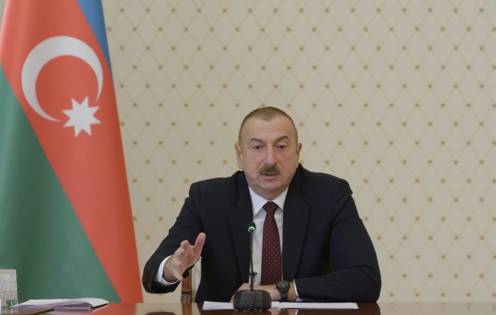 Prezident İlham Əliyevin yanında pambıqçılıq mövsümünün yekunları və 2020-ci ildə görüləcək tədbirlər ilə bağlı müşavirə keçirilib YENİLƏNİB