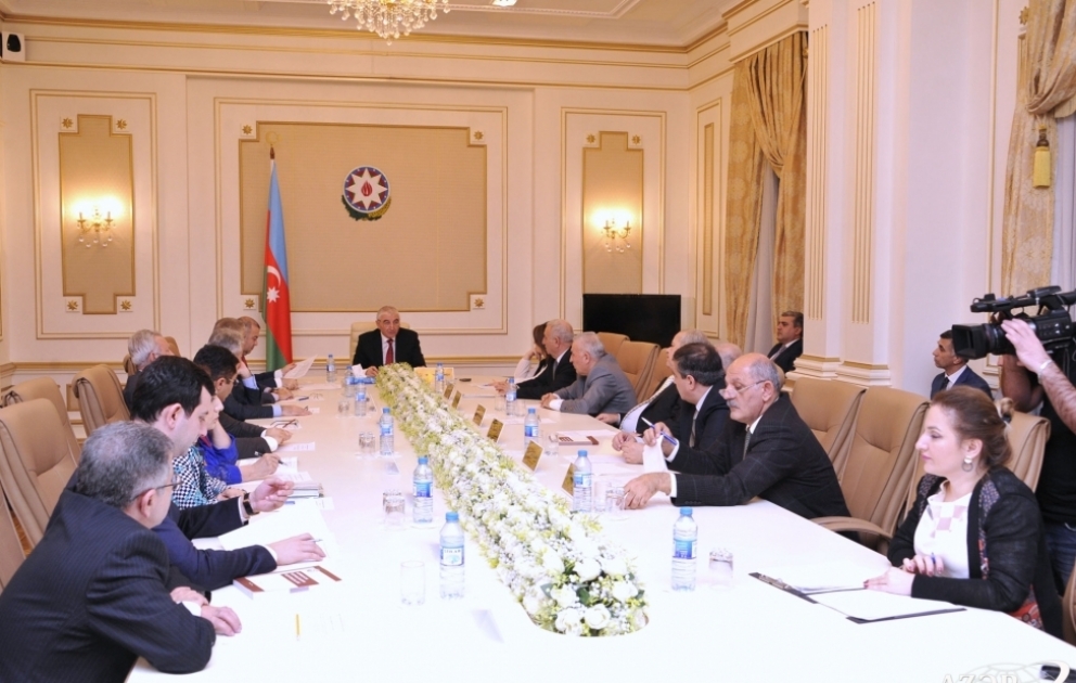 MSK-ya daxil olan müraciətlə bağlı məsələ müzakirə olunub