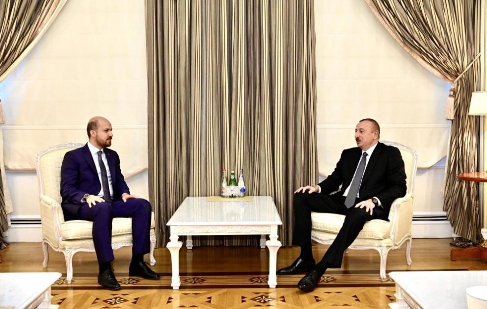 Präsident Ilham Aliyev empfängt den Vorsitzenden von World Ethnosport Confederation Bilal Erdogan
