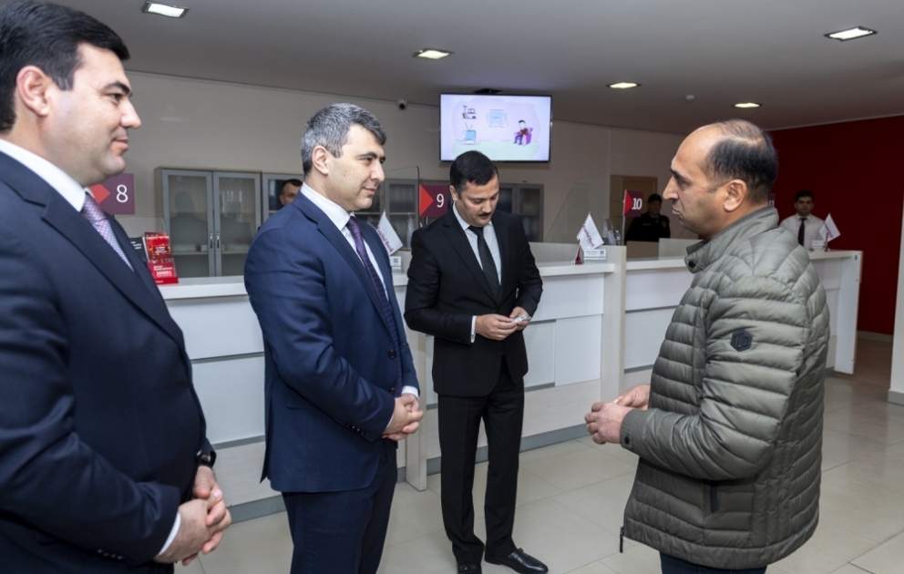 Kənd Təsərrüfatı naziri Xaçmazda fermerlərlə görüşüb