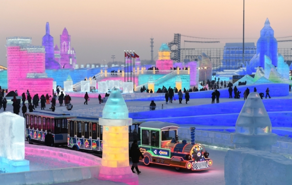 Çində dünyanın ən böyük buz və qar festivallarından biri keçirilir
