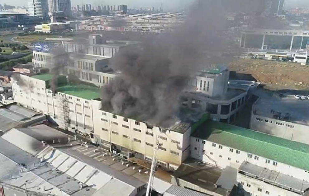 İstanbulda beşmərtəbəli binada yanğın