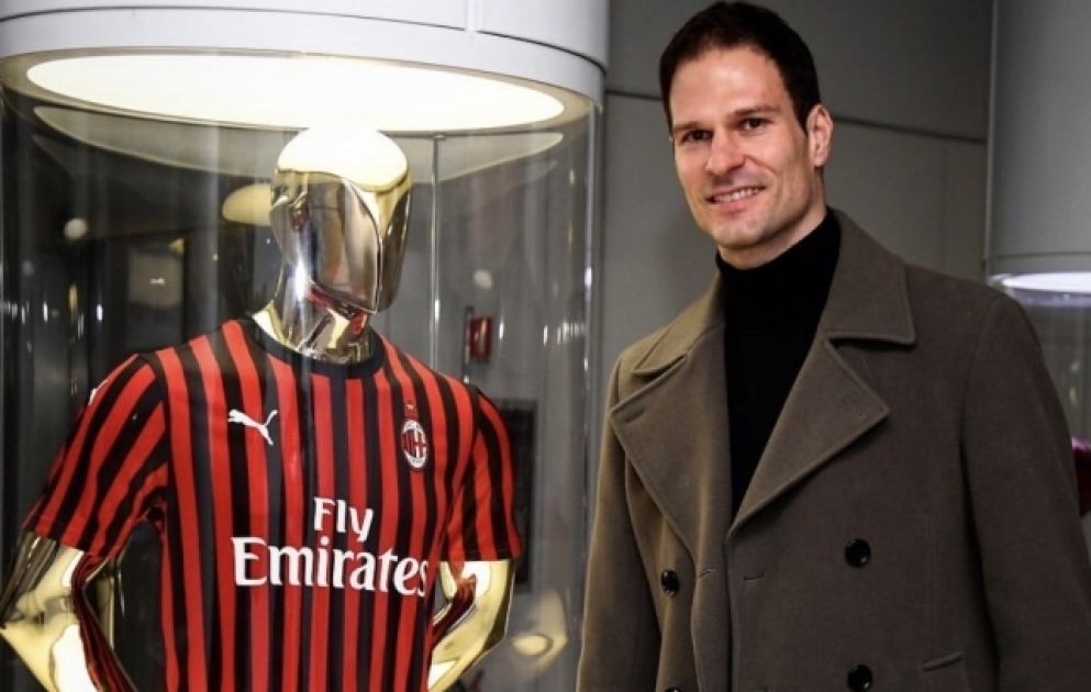 “Qarabağ”ın qapıçısı “Milan”a transfer olunub