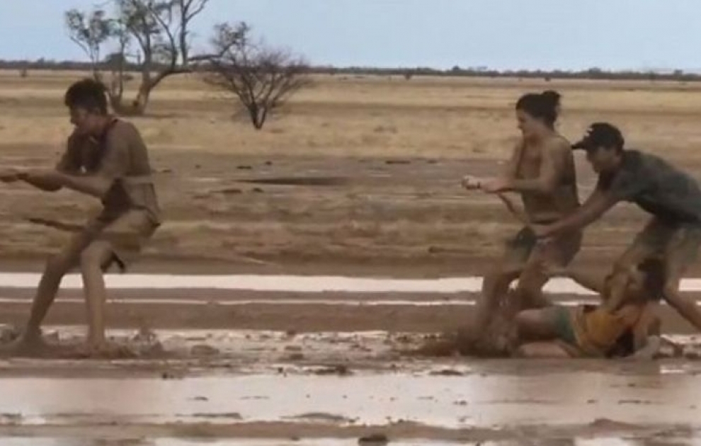 Rain finally falls on some bushfires