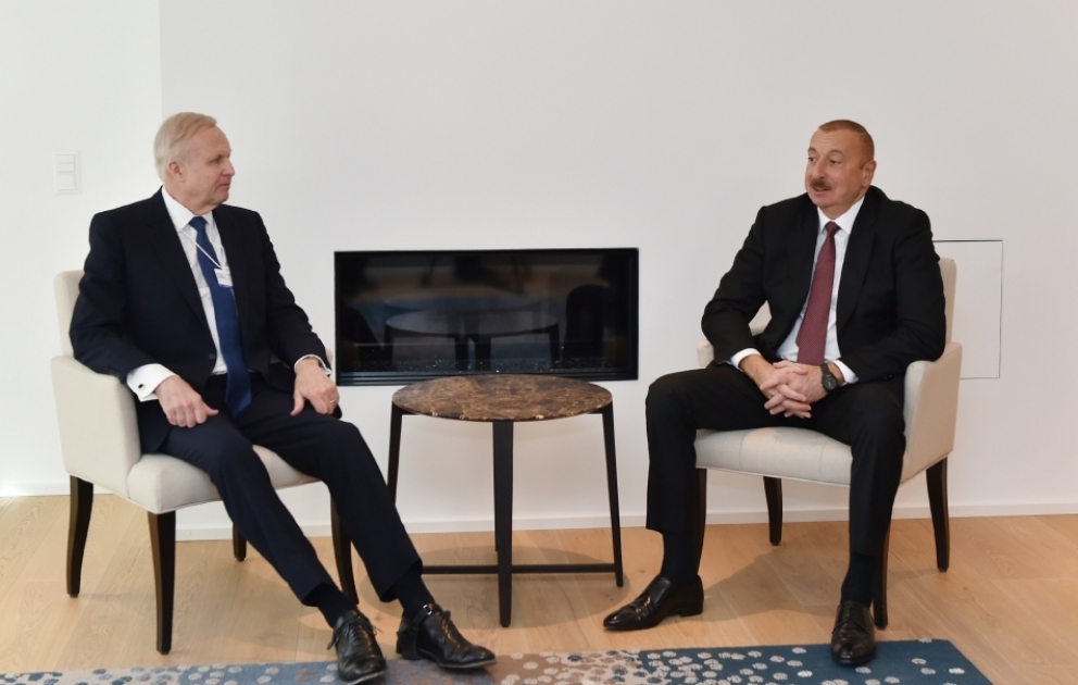 Davosda "Azəri-Çıraq-Günəşli" yataqlar blokunun işlənilməsi üzrə yeni layihəyə dair müzakirələr aparılıb