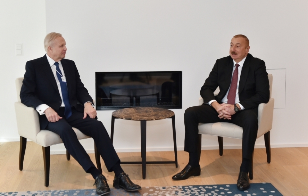 In Davos neues Projekt für Erschließung von Ölfeldern " Azeri–Chirag–Gunashli" diskutiert