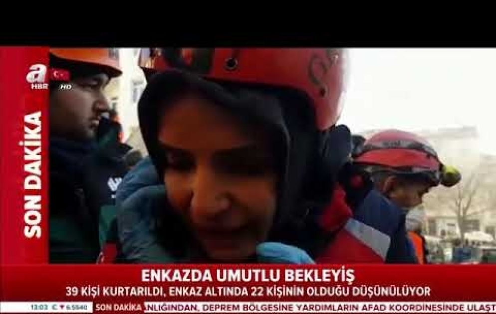 Dünyanı duyğulandıran görüntülər: Dağıntılar altındakı qadınla xilasedicinin telefon danışığı
