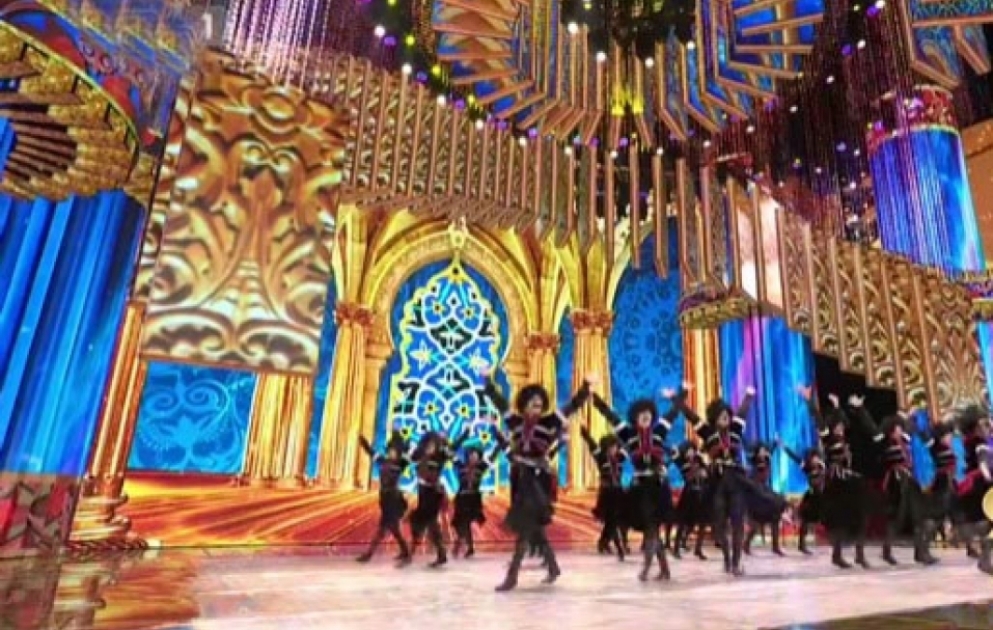 Un groupe de danseurs azerbaïdjanais s’est produit dans un show télévisé le plus regardé au monde