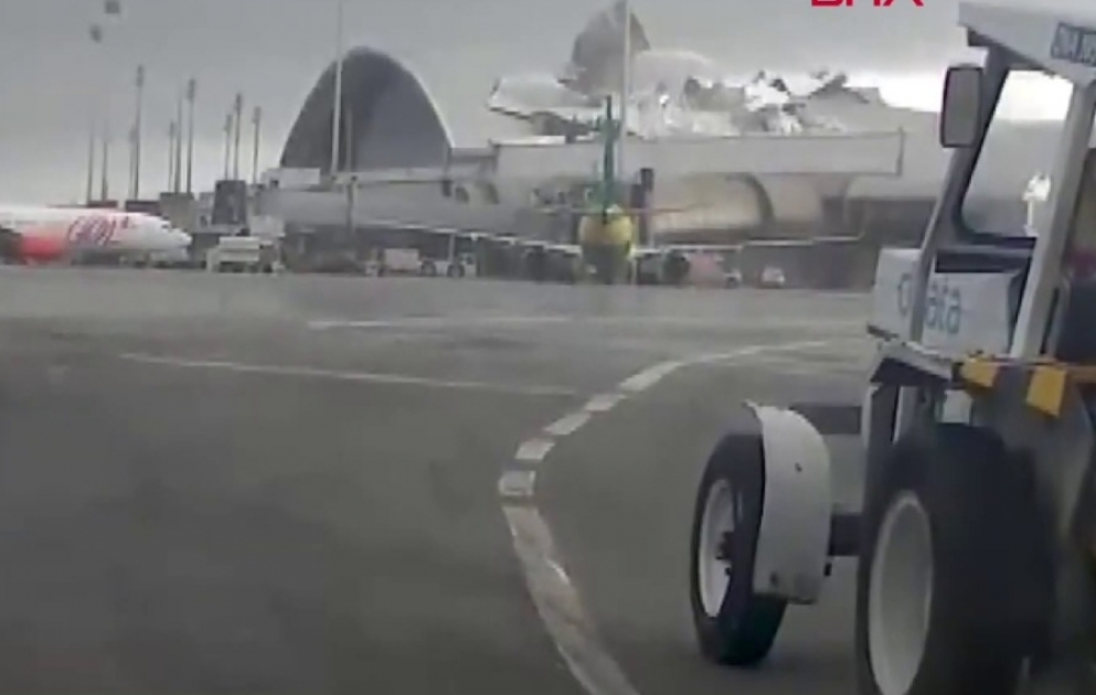 Strong winds blew through the roof of the Brazil's Airport