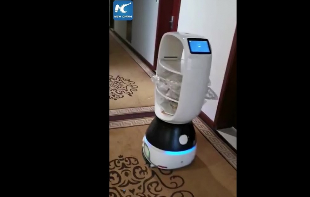 Robots deployed to deliver meals to travelers in isolation
