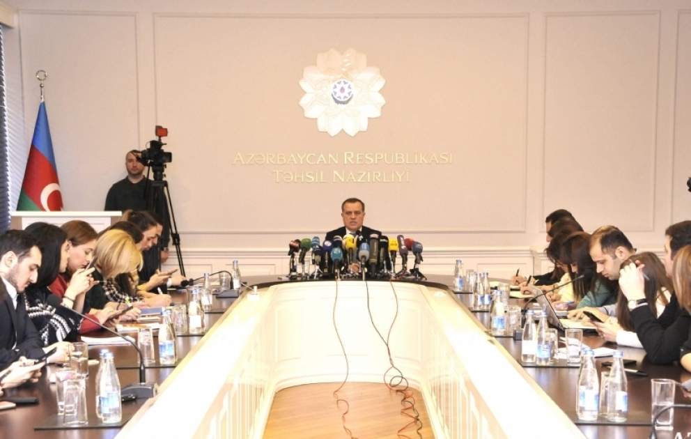 Ceyhun Bayramov: Yeni məktəblər tikiləcək