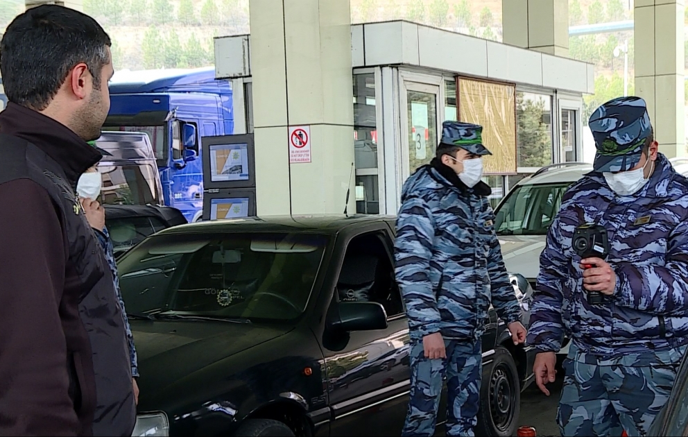 Koronavirusa qarşı “Qırmızı Körpü” buraxılış məntəqəsində profilaktiki tədbirlər gücləndirilib - REPORTAJ