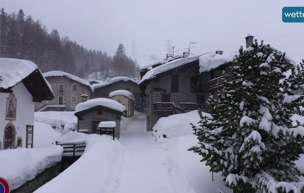 Schneemassen im Aostatal