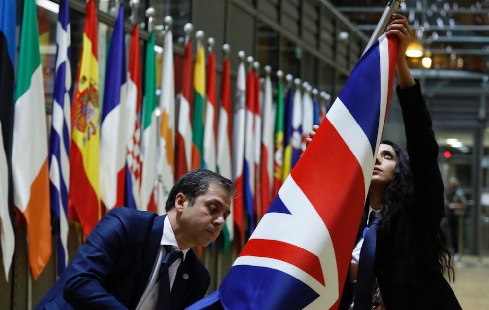 Böyük Britaniyanın bayrağı Avropa Şurasından götürülüb