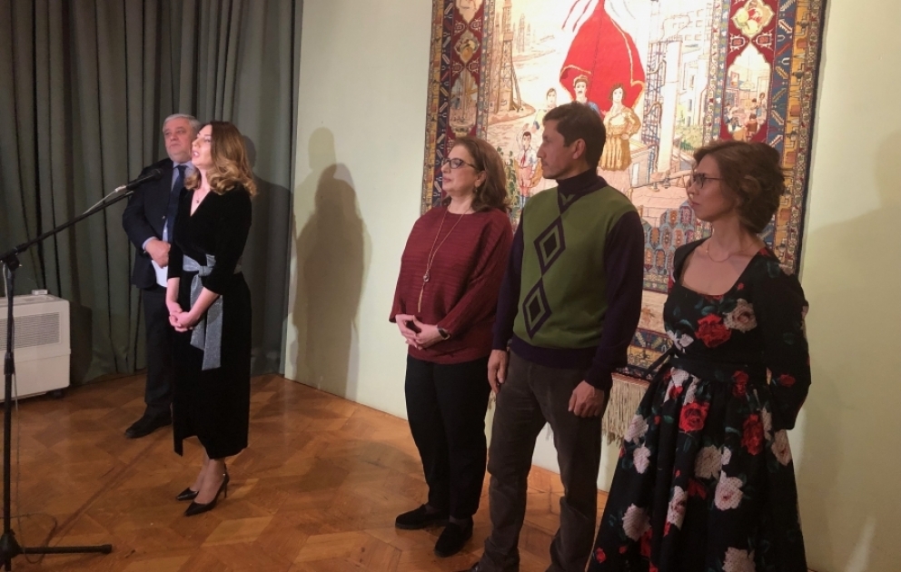 In Moskau Ausstellung "Echo sowjetischen Aserbaidschans. Teppich. Nähen. Plakat " eröffnet