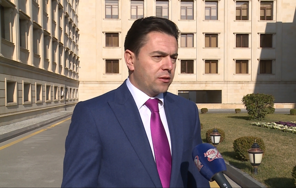 Bibiheybət məscidi istiqamətində olan yolda tikinti-bərpa işləri davam etdirilir