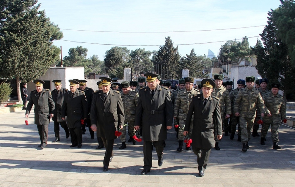 Milli Qəhrəman Mübariz İbrahimovun məzarı ziyarət olunub