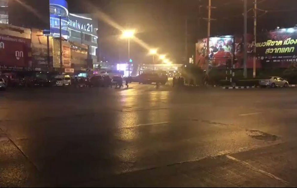 Tailand xüsusi təyinatlıları ticarət mərkəzini mühasirəyə alıb: ölənlərin sayı artıb