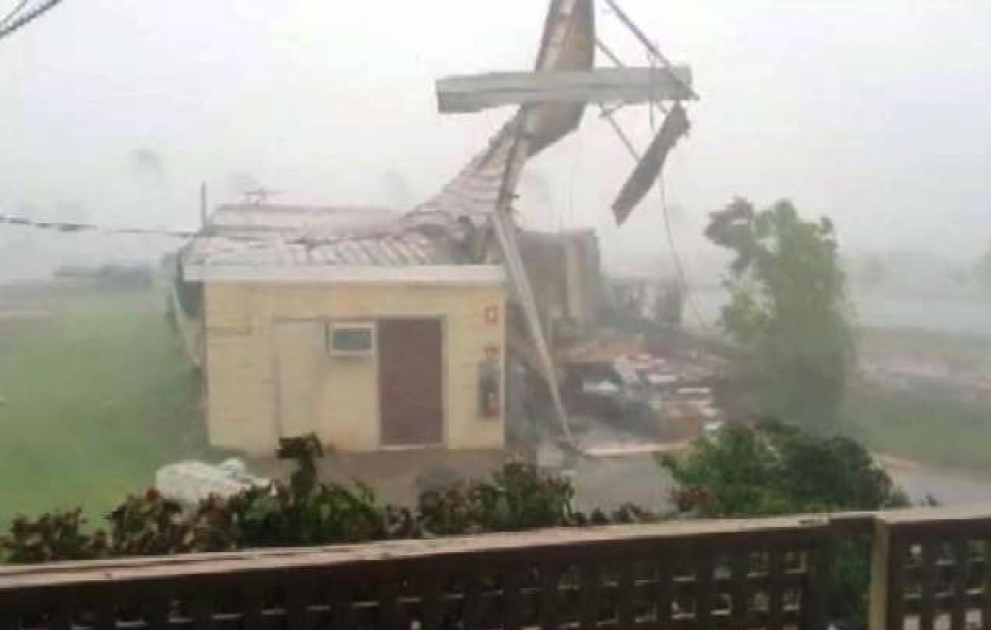 Cyclone Damien brings destructive winds to Karratha, Western Australia