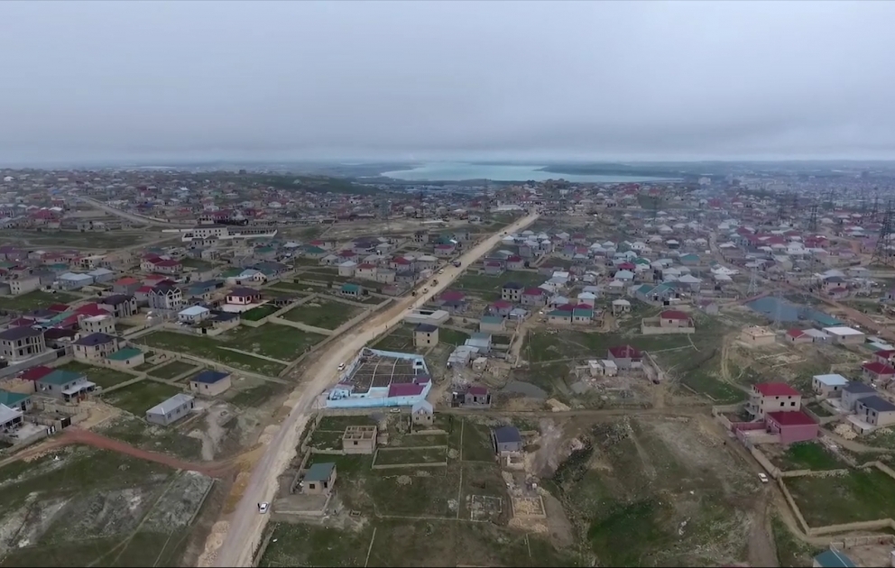 Abşeron rayonunda 4 qəsəbə və 1 kəndin yolları təmir edilir