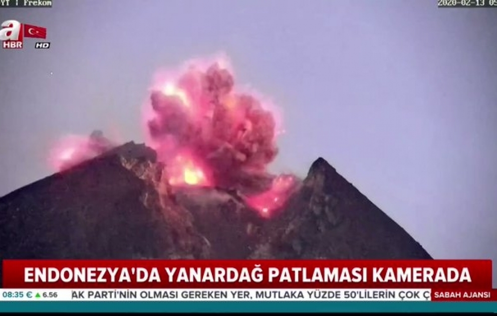 İndoneziyadakı "Gunung Merapi" vulkanının partladığı anın görüntüləri yayınladı