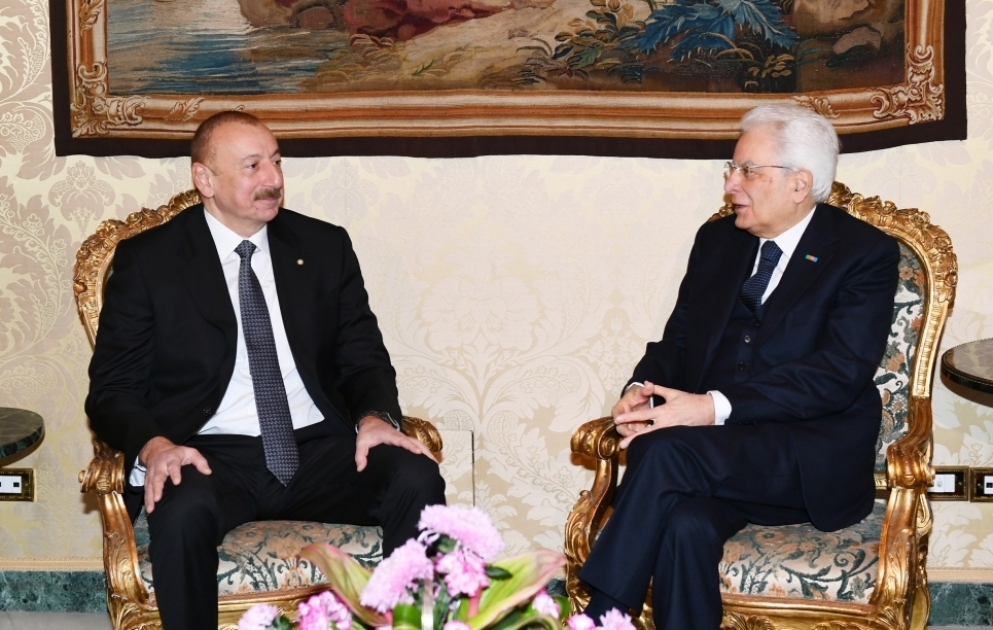 Entretien en tête-à-tête des présidents azerbaïdjanais et italien