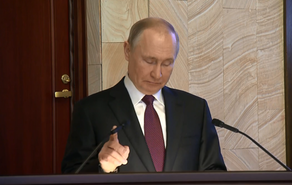 Çıxış zamanı yaranan texniki problemə Putinin reaksiyası